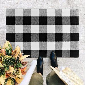 Modern WH Buffalo Plaid Rug 9 X 12"